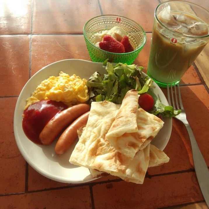 CAFEライクな朝ご飯1